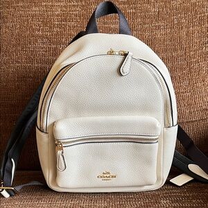 🏖️ Spring break. Coach Charlie mini backpack